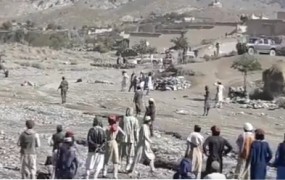 Katastrofalen potres v Afganistanu: mrtvih več kot 900 ljudi!