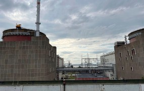 Putin zaukazal lastniški prevzem nad nuklearko v Zaporožju