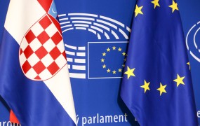 Komisarka: Skrajni čas za vstop Hrvaške, Bolgarije in Romunije v schengen