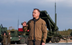 Previdni odzivi po eksploziji na Poljskem: je šlo za raketo ukrajinske protiraketne obrambe?