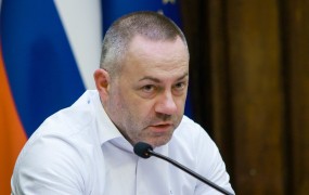 Minister Bešič Loredan zanika, da bi grozil sindikalistu
