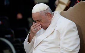 Papež pozval Hamas k izpustitvi zajetih talcev
