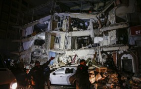 Silovit potres v Turčiji in Siriji: na tisoče mrtvih