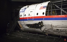 Avstralija od Rusije zahteva odgovornost za sestrelitev letala MH17