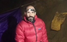 Ameriškega jamarja po devetih dneh rešili iz 1000 metrov globoke turške jame