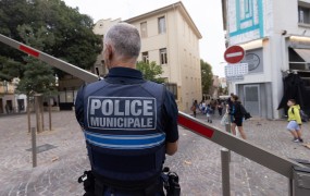 Napadalec na šoli v Franciji deloval v imenu Islamske države