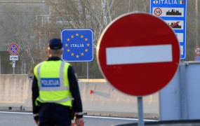 Predstava za javnost? Italija bi začasno prekinila schengenski sporazum s Slovenijo