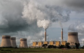 COP28 za zavezo k prehodu od fosilnih goriv