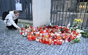 Češka žaluje za žrtvami strelskega napada