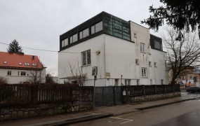 SD za dva milijona evrov prodaja »ukradeno vilo«: če jo kupi Vežnaver, jo bo prodal za vsaj štiri milijone!