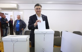 Uradno: Plenković ne bo evropski poslanec