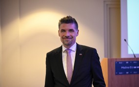 Peter Gregorčič igra Janševo igro: glavni cilj je odškrniti glasove NSI, da ne bi slučajno dobila dva evropska poslanca (KOMENTAR)