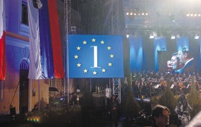 Slovenija 20 let v EU: vrnitev izgubljenega otroka
