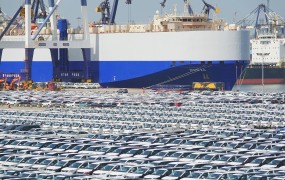 EU bi lahko podražila uvoz električnih avtomobilov iz Kitajske