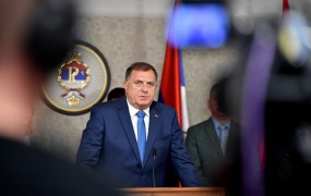Nevarna julijska vročica v BIH: Milorad Dodik rine na svoje