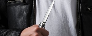 V Črnomlju 35-letnik norel z nožem