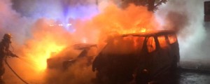 VIDEO: V Spodnjih Črnučah zgoreli vozili