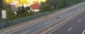 VIDEO: Norost na slovenski avtocesti, Darsove kamere ujele nezaslišano dejanje ...