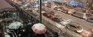 FOTO: Obilno sneženje v Istanbulu in Atenah