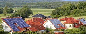 Zaščitite se pred povišanjem cen elektrike s samooskrbo – tudi brez lastne strehe