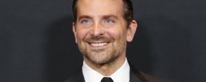 Bradley Cooper v zvezi z razvpito pomočnico Hilary Clinton