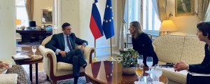 Pahor se bo odzval vabilu, trije državniki nezaželeni