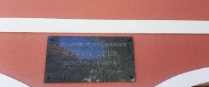 Za spominsko ploščo Slavka Gruma v Šmartnem bo skrbela občina
