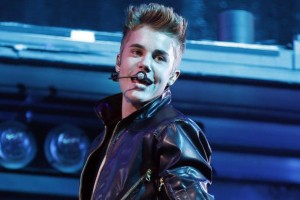 Bieberjev koncert prestavil teste