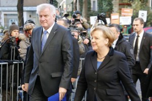 Seehofer: Velika noč je "absolutno zadnji rok" za oblikovanje vlade