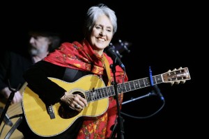 Joan Baez z verjetno zadnjim albumom in turnejo