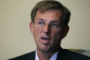 Miro Cerar nad gospodarstvo: Tudi vi morate dati svoj delež!