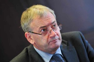 Sodnik Panjan dela za podjetje v lasti odvetnika