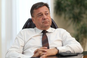 Janković naroča ankete in se pripravlja na volitve 