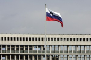 Moody's je spet znižal boniteto Slovenije