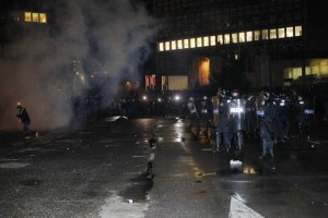 Vsi poškodovani v protestih že danes v domačo oskrbo