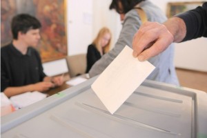 Notranje ministrstvo bo ponovno preverilo podpise za referendum