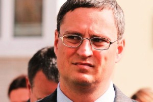 Jaklič prepisuje premoženje na soprogo, svoji črni gradnji pa pravi »razvijanje podeželja«