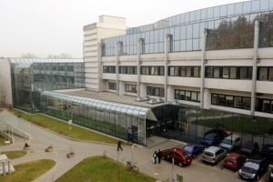 Kriminalisti preiskujejo odtekanje osebnih podatkov bolnikov na Onkološkem inštitutu
