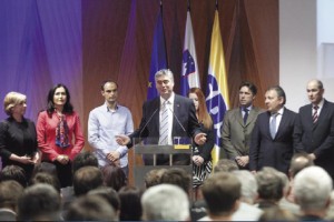 Na evropskih volitvah bi zmagala SDS, močno zdrsnila SD