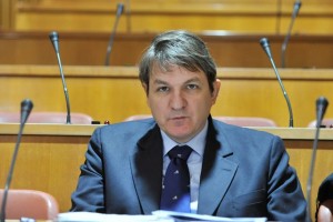 Šušteršič: Boljše, da imamo volitve kot pa slabo vlado