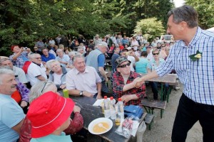 Pahor pod Najevsko lipo: Slovenija majhna država, a je lahko zelo velika domovina