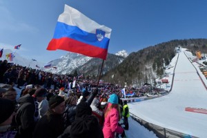 Zaradi zamud pri obnovi se finale Planice 2013/14 seli z letalnice na Bloudkovo velikanko