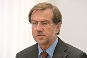 Peterle: Janša bo težko sestavil pomladno vlado
