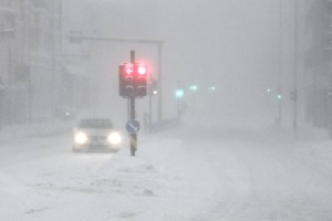 Na Norveškem snežni kaos, v Nemčiji rekordno visoke temperature in poplave