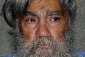 Množični morilec Charles Manson je dobil dovoljenje za poroko