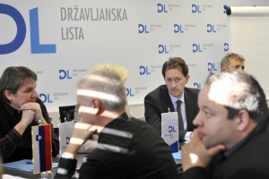 Vladni obisk Notranjsko-kraške regije brez ministrov DL