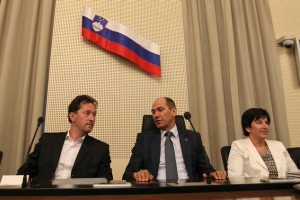 Koalicija o nižanju pokojnin v varčevalnem zakonu
