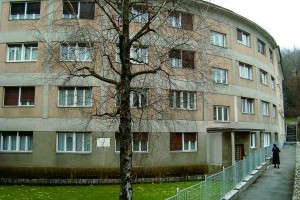 Informacijska pooblaščenka za javnost zapira bazo lastnikov nepremičnin