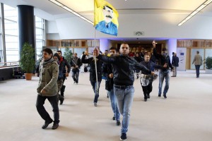 Kurdski protestniki vdrli tudi v Evropski parlament