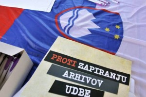 Volivci na referendumu PROTI, a udeležba prenizka; Irglova: Nismo zrela demokracija